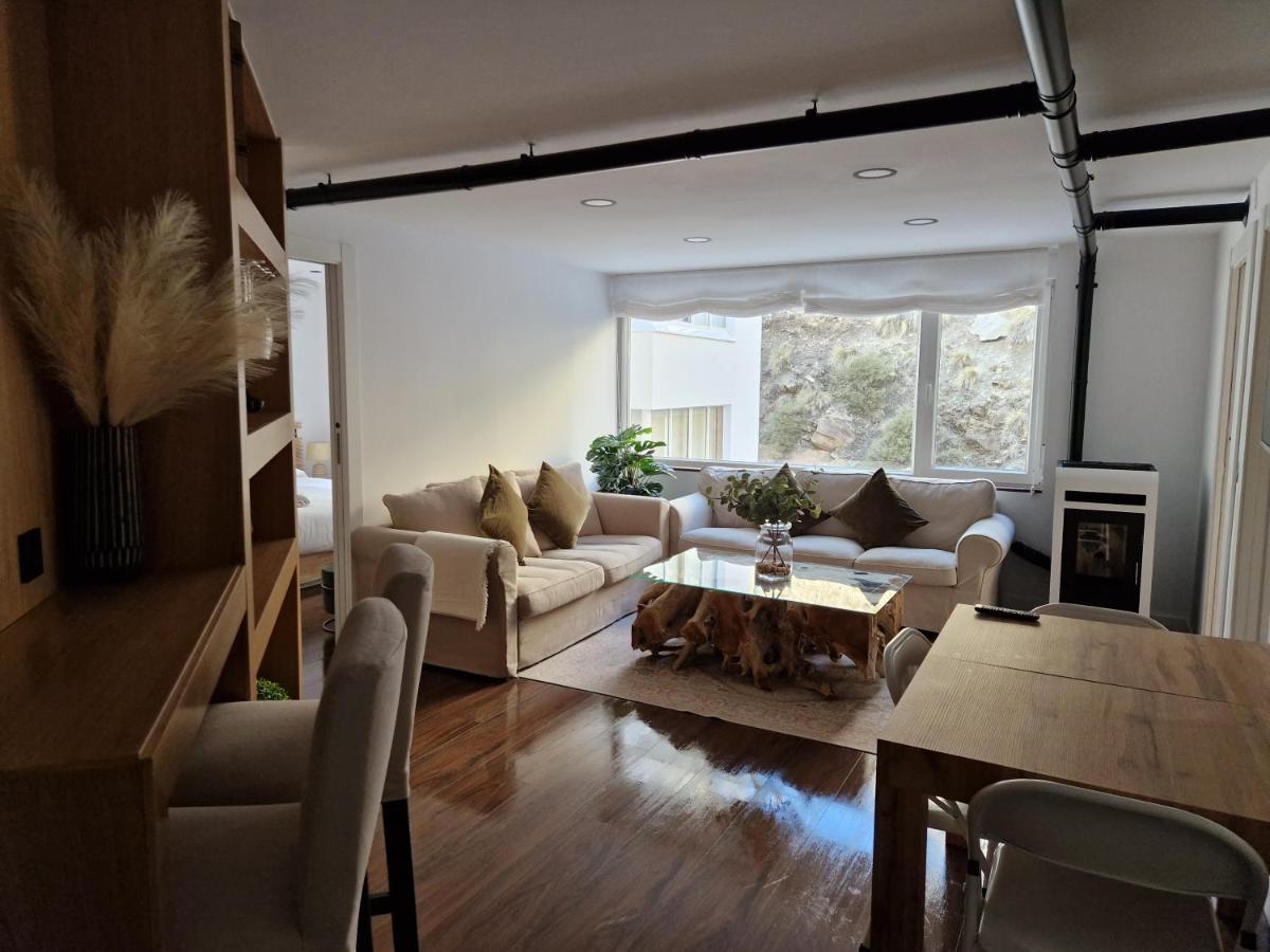 Fantastic Brand New Appartment In Best Location Just Few Steps From The Ski Slope! Private Parking เซียร์ราเนบาดา ภายนอก รูปภาพ